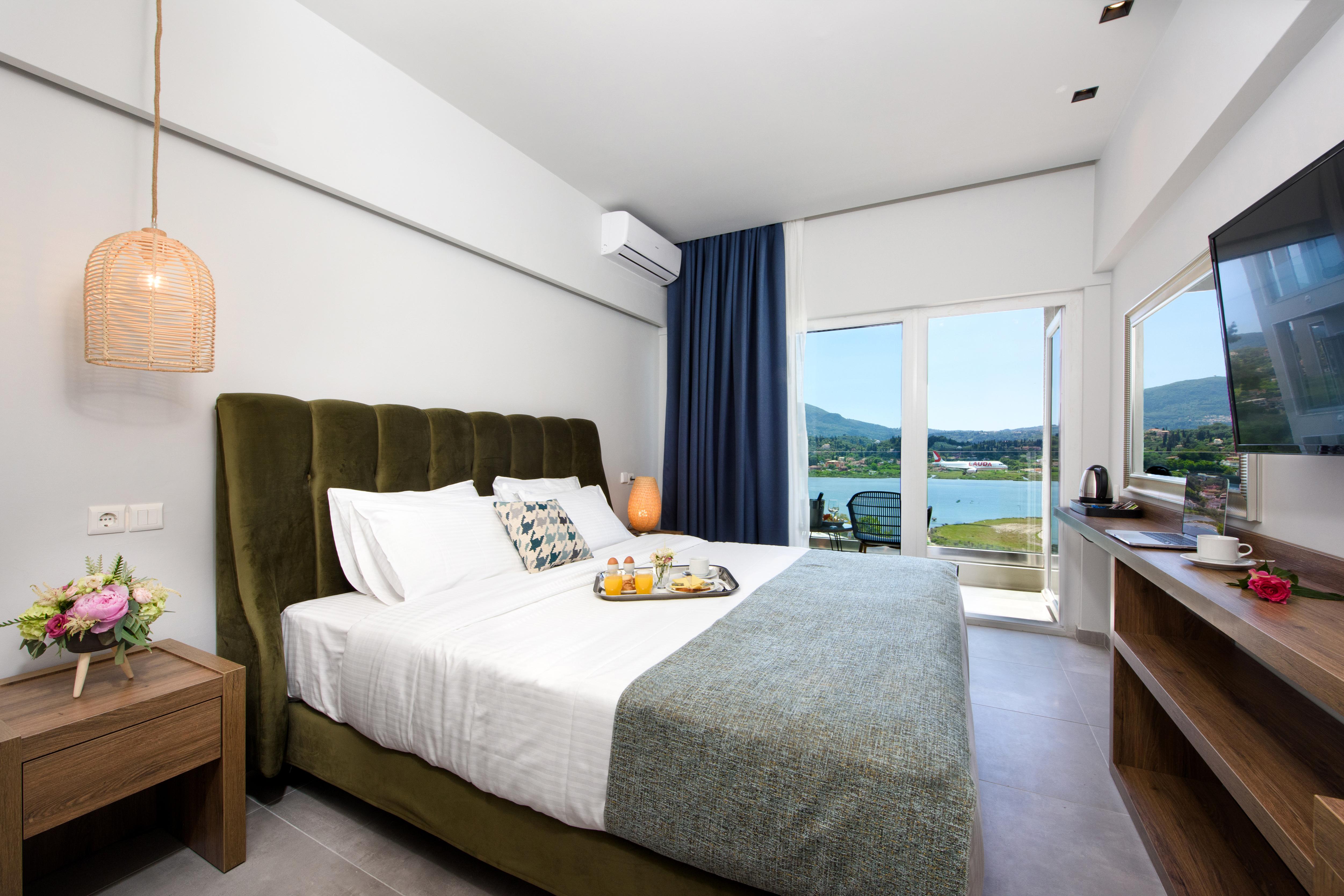 The Royal Grand 3* Kanoni (Corfu)